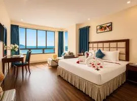 Sea Front Apartment & Spa Da Nang