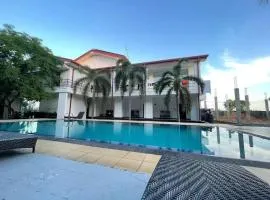 Bellamoon Resort