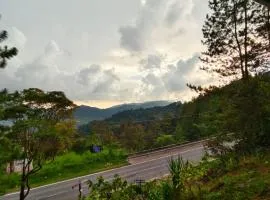 AKI Backpackers