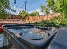 Hot Tub Family Home with Mountain Views - Close to Red Rocks and Clear Creek