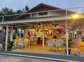 Elephant Inn Sports Bar