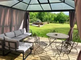 Entire Apartment in an 18th-Century Castle with Private Garden