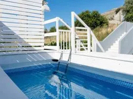 Mary Luxury House