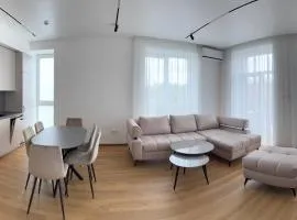 River View Apartment in the Park
