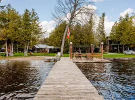 Beach, BBQ, Waterfront Ambleside Resort in Bobcaygeon, Kawartha