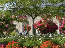 Hostellerie de la Motte jean, hotel with parking in Saint-Coulomb