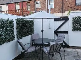 Liverpool Dockside House with free Parking