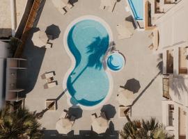 Cavo Notos Beach Hotel – hotel w mieście Kavos