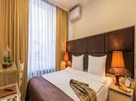 City Hotel