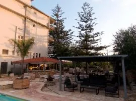 Kaiafas Lake Hotel
