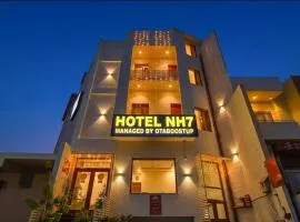 Hotel NH7 Zirakpur Bus stand