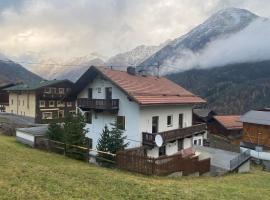 Mountain Lodge Sölden - Ski in Bike out Chalet, hotel i Sölden