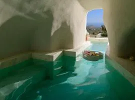 Avelora Suites