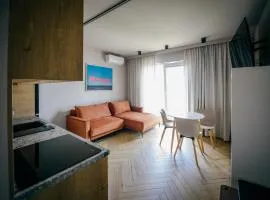 Chill in Łódź - Modern Studio with AC & Private Sleeping Area