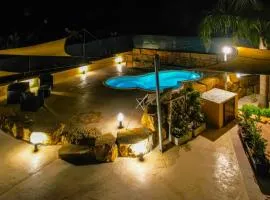 Casale Sammartano - Appartamenti con piscina comune