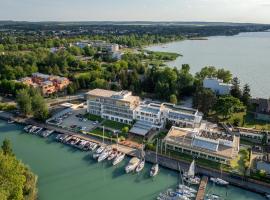 Hotel Yacht Wellness & Business, hotel u Siofoku