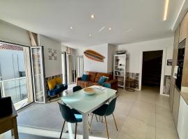 Hyper Centre, Beach 80m, Parking Available, Air Conditioning &ndash; hotel w mieście Nazar&eacute;