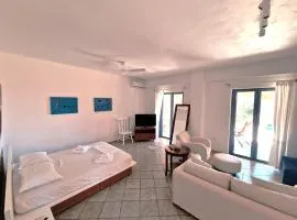 Archos Beachfront Studio
