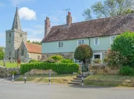 4 Bed in Shorwell oc-w42664