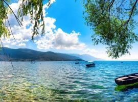 Top Value Apartments, hotelli kohteessa Ohrid