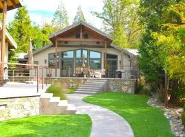Deer Lodge #2- Lake Front