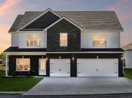The Fort Haven Spacious 4BR Near Ft Campbell