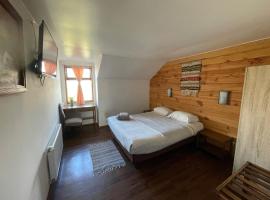 Habitación Privada con Baño a Pasos de Lago, hotel sa Puerto Varas