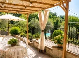 Fattoria Cristina Patio Apartment with Pool, Pergola & Farm Animals near Cinque Terre - Mono