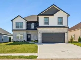 The Pond House 5BR Retreat w Scenic Views