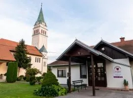 Hostel 1550