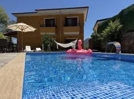 Lodos Selimiye - Spacious Vacation Apartment with Private Pool
