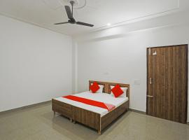 Hotel O Yuvraj Plaza, hotel a Garhi Harsāru