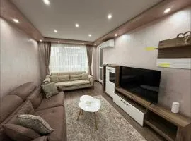 RICH 3 Apartment