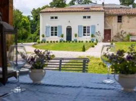 Luxury Gites de Chateau Mirabel - Petite Mirabel - Saltwater Swimming Pool, AC