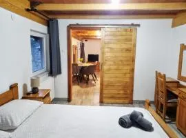 Apartments and rooms Babe Mare