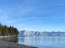 Tahoe condo with hot tub central AC fireplace gas grill & balcony