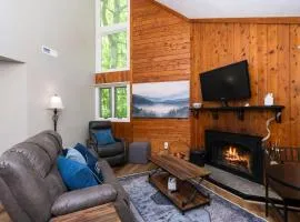 Walk to Slopes & Village at Wintergreen Resort