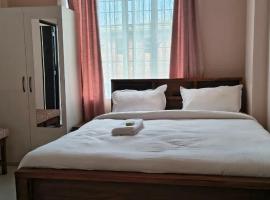 Townhouse Mylliem Formerly Infinity Bed & Breakfast, hotel v destinácii Shillong