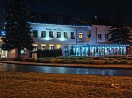 Hotel Empress, hotel u gradu Rožnjava