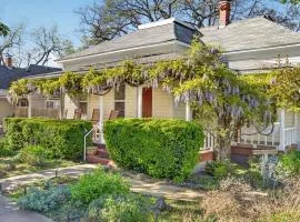 Whimsy on B- 2BR & Studio Near OSF