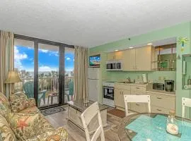 Beach Colony Resort Unit 208, Beautiful Oceanfront Condo, 1 bedroom, 1 bath Perfect for 6