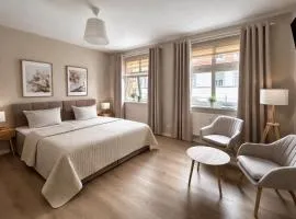SchaeBu! 10 im Wandel der Zeit! Heute Ferienwohnung damals Polizeiwache