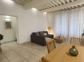 Bright Nîmes Center Flat with Terrace