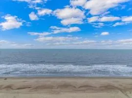 Updated Double Queen Suite-Stunning Ocean Views! Sea Mist 51508