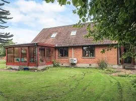 10 person holiday home in Spøttrup