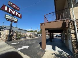 Driftwood Motel、コルトンのホテル