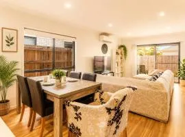 Spacious 4B Near Logan with Parking