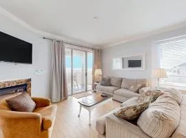 Belmont Towers 301