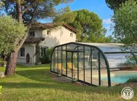 Maison avec piscine, animaux admis - 12 pers. - FR-1-616-585