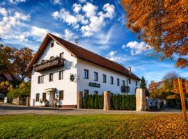 Hotel Hirsch Fluorn Schwarzwald, hotel en Fluorn